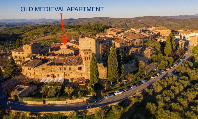 San Donato in Poggio Apartment | old medieval apartment