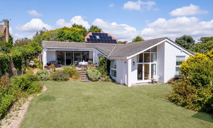 Wareham Apartment | Old Orchard House - sleeps 10 guests in 4 bedrooms