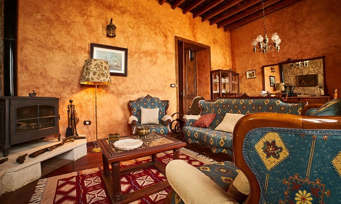 Fasnia Cottage | Old school from (Old School from) 1840 Wifi