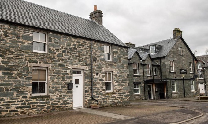 Aberfeldy House | Old Station Cottages