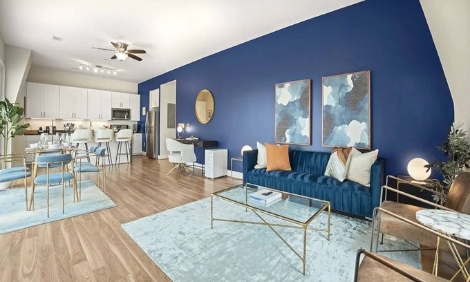 Old Town North Condo | Old Town Alexandria 3-Bdrm Penthouse <> King Beds