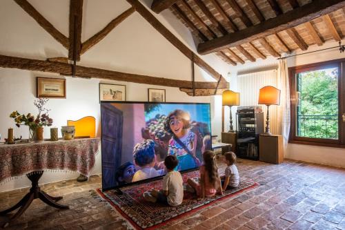 San Pietro Viminario Villa | Old Well Country mansion 3200SquareFeet