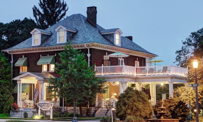 Mount Joy Bed & Breakfast | Olde Square Inn B&B