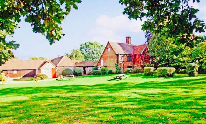 Tinsley Green House | Oldlands Farm