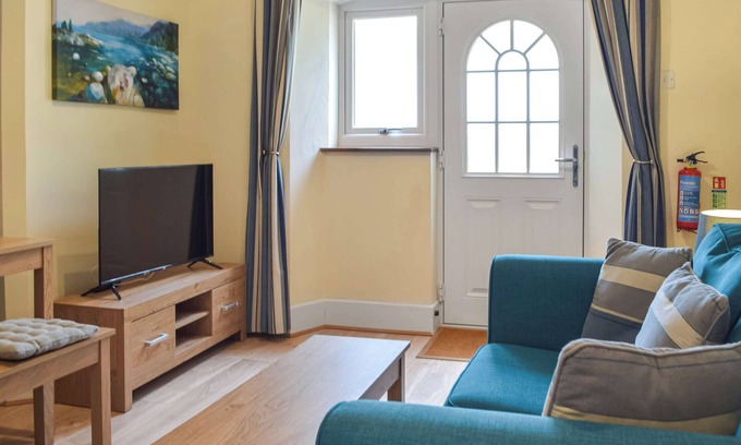 Llanfynydd Cottage | Olive Blossom - UK47134