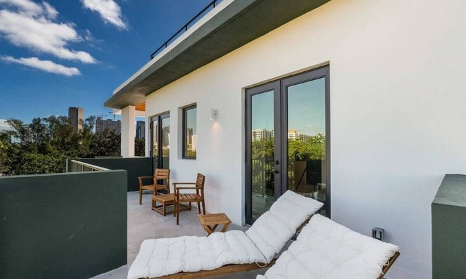 East Little Havana Apartment | Olive Penthouse | 2 Bd/2Ba | Private Deck, Garden
