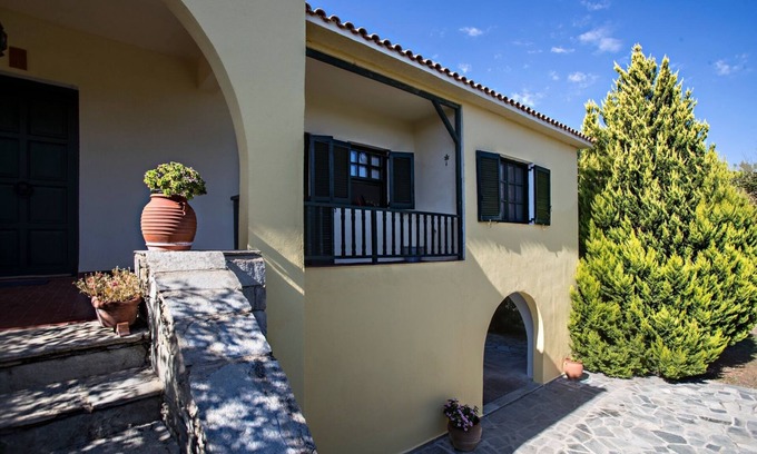 Nikita House | Olive, sea and sunset villa!