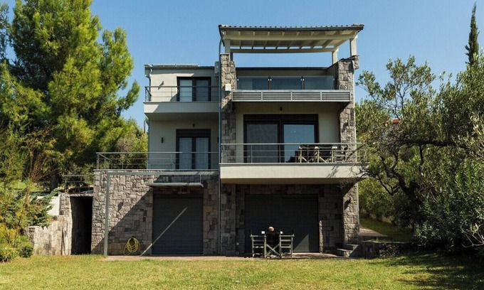 Elia Villa | # Olivia Estate Villa with Private Swimming Pool