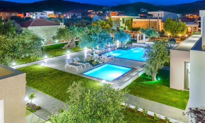 Potos Villa | Olivia Resort