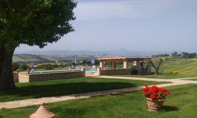 Santa Maria Nuova Villa | OLIVO apartment, 180 sqm, with private porch and shared swimming pool.