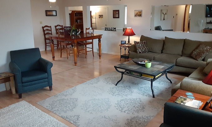 Casper House | On the River Mountain View