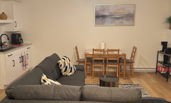 Riverview House | One bedroom apartment in Riverview