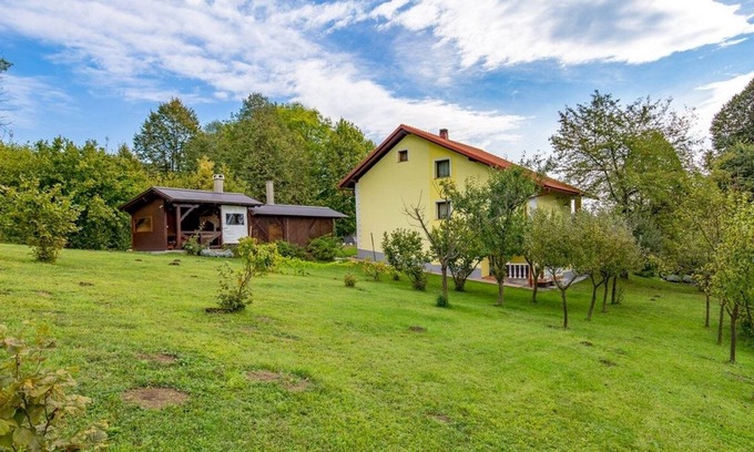 Vrbovsko Apartment | One bedroom apartment Vrbovsko, Gorski kotar (A-20268-b)