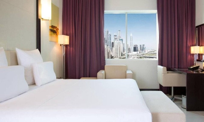 Jumeirah Lake Towers Hotel | One Bedroom Apartment In Jlt Cluster T Near Al Seef Tower 3 By Luxury Bookings