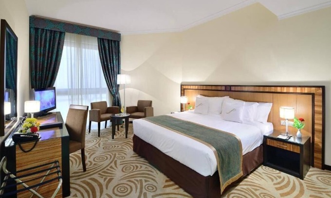 Al Majaz Apartment | One Bedroom Apartment Near Al Majaaz Splash Park