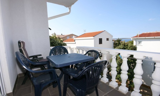 Mandre Apartment | One bedroom apartment with terrace and sea view Mandre, Pag (A-6405-b)