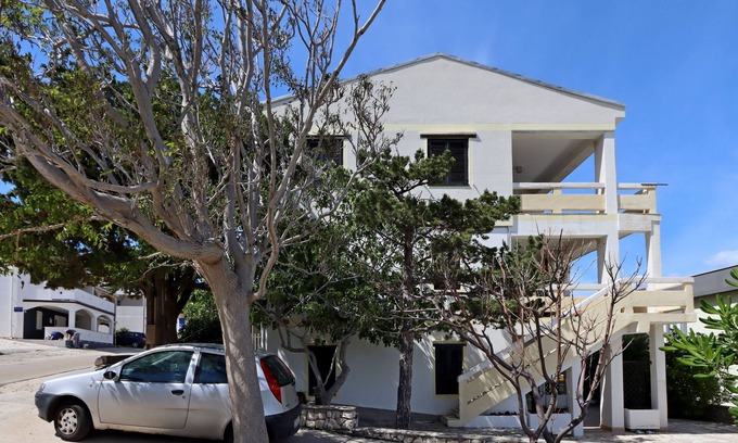 Pag Apartment | One bedroom apartment with balcony and sea view Pag (A-18325-c)
