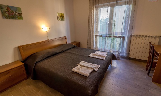 Rab Town Apartment | One bedroom apartment with balcony and sea view Supetarska Draga - Gornja, Rab (A-21380-a)