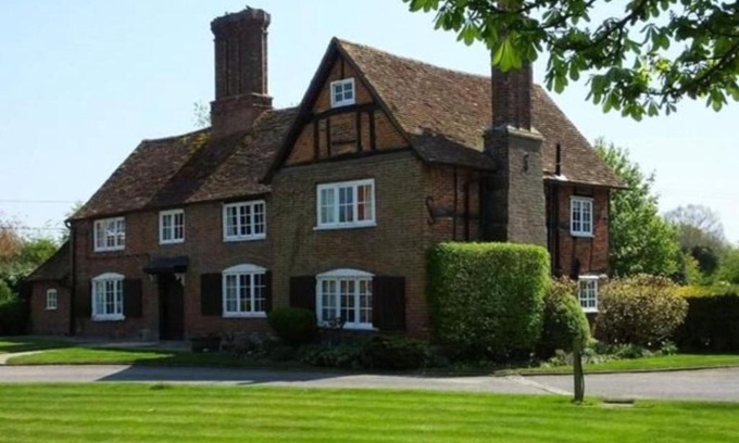 Tring House | One Bedroom cottage retreat Loxley Barn