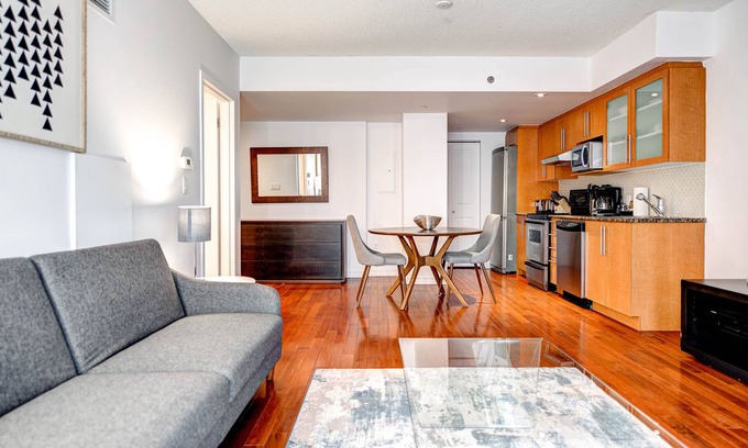 Old Montreal Apartment | One Bedroom Furnished Apartment- Old Port Montreal