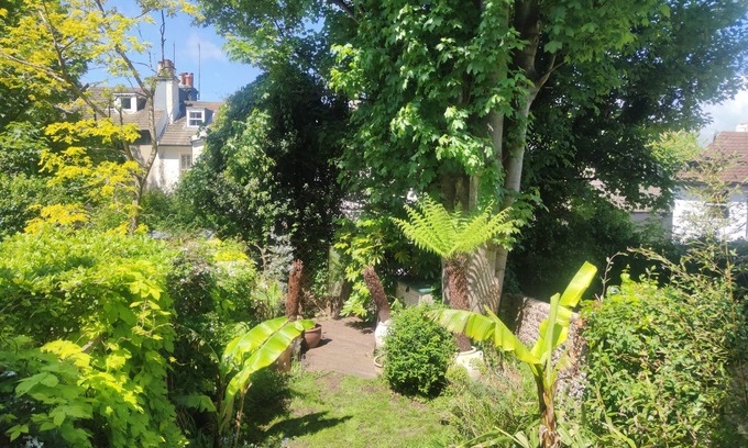 Brighton City Centre Apartment | One-bedroom apartment with private garden near to Brighton Station - Seven Dials