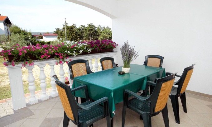 Seline Apartment | One bedroom apartment with terrace Seline, Paklenica (A-6603-a)