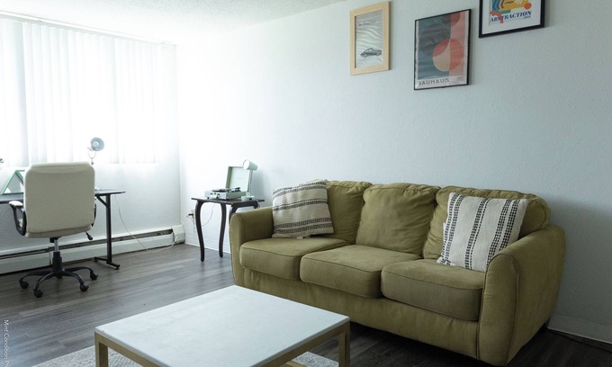 Richfield Apartment | One bedroom W/fitness Room & Swimming pool W/Discounted Rental car