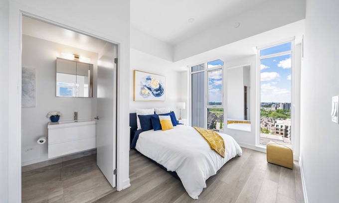 Markham Apartment | One of a Kind Penthouse in Markham