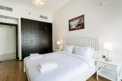 Al Barsha 1 Apartment | One Perfect Stay - Al Murad 1BR 03