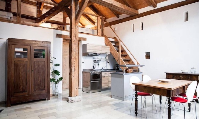 Schernfeld Apartment | One-room flat with gallery for four people