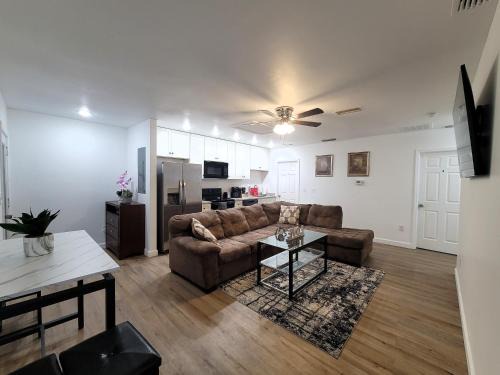 Tallahassee House | One room in a renovated duplex house near FSU