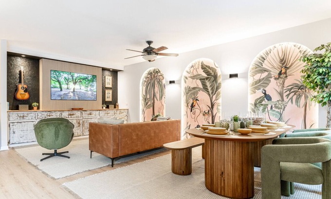 North Charleston House | Only 15 minutes to downtown – Designer Interiors, Cozy Patio & Firepit Nights