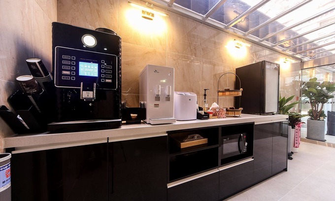 Daeyeon-dong Hotel | ONNA HOTEL