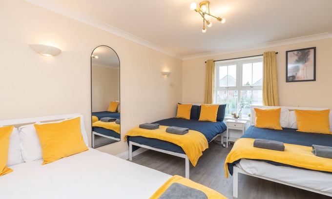 Bournemouth Apartment | Open Mind Property -2 Bedrooms with FREE parking