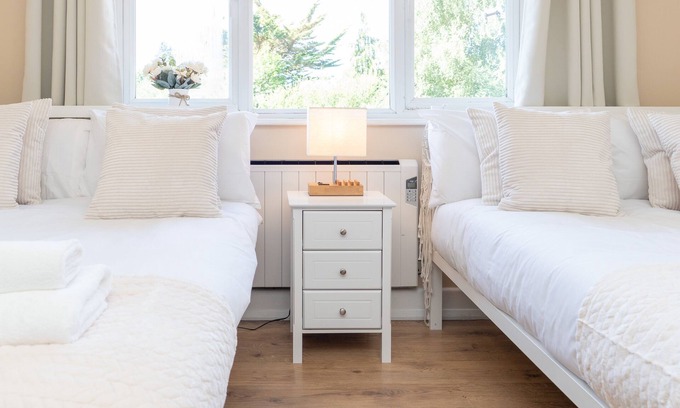 Winton Apartment | Open Mind Property - Studio for FOUR