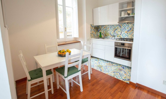 Mergellina Apartment | Orazio On the Castle