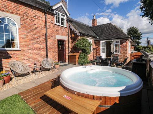 Calwich House | Orchard Cottage