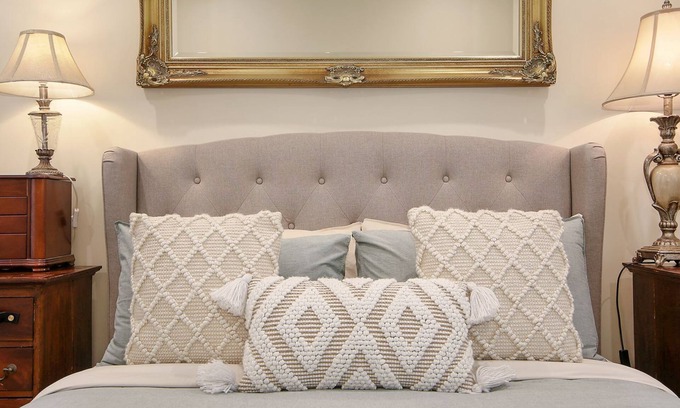 Beechworth House | Orchard House - Gorge Views