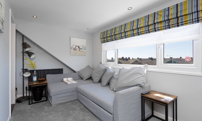 Southsea Apartment | Orchard Loft - One Bedroom Apartment