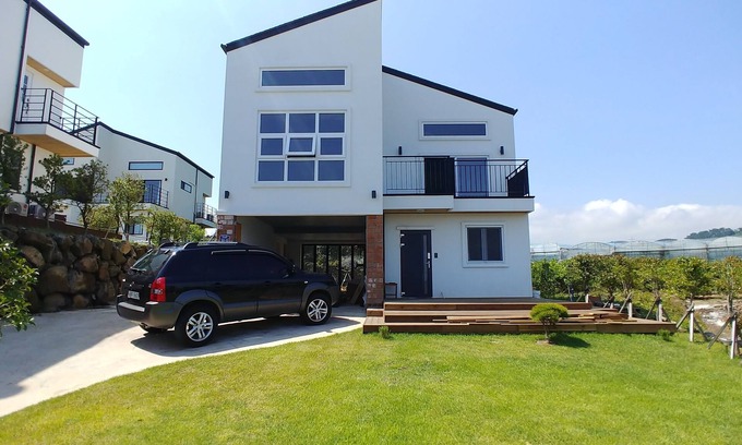 Hyodon-dong House | OroshyJeju-Stay/Sunrise and Cozy House