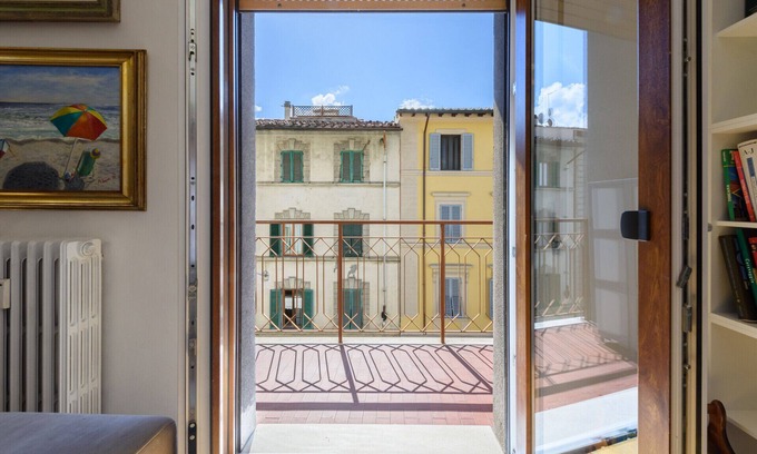 Ricorboli Apartment | Orsini apartment in Florence by Mmega