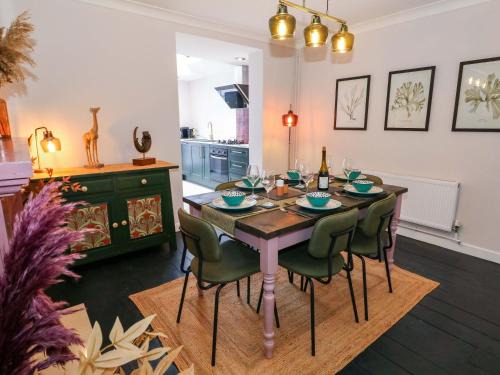 Weymouth House | Otter Cottage