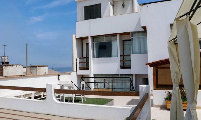 Trujillo Hotel | Our accommodation is just 5 minutes from Huanchaco beach. best waves in Peru.