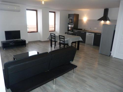 Belcastel Apartment | Oustal haut