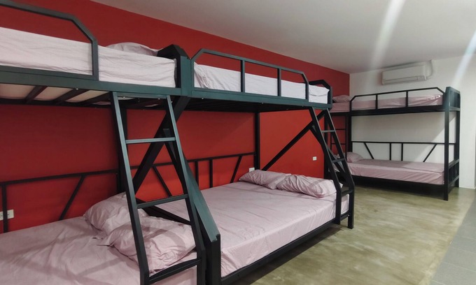 Los Banos Resort | Outdoor 5-story hotel resort in Lakewoods, Los Banos, Laguna Philippines