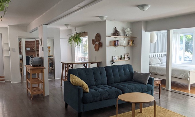 Sainte-Adele Apartment | Outdoor Family Studio