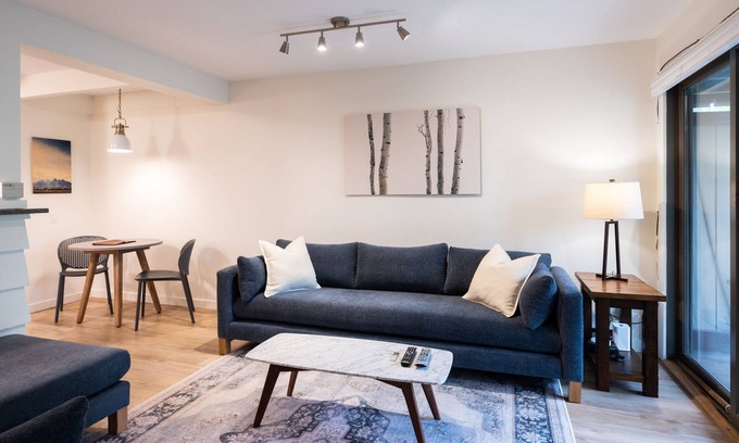 Moose Wilson Road Condo | Outpost: Hollyhock 2013