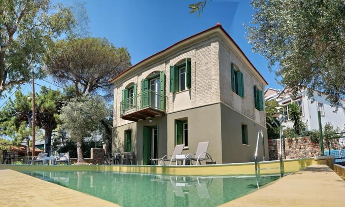 Plomari House | Ouzo Traditional House with private pool