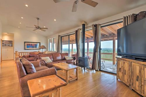 Overgaard House | Overgaard Cabin with Pool Table and Incredible View