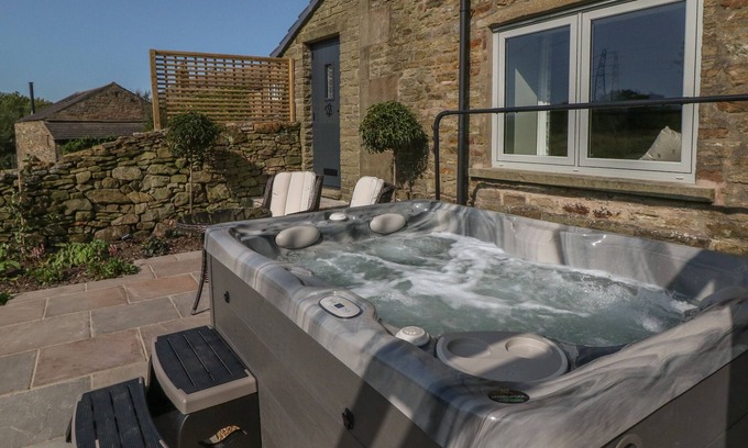 Little Hayfield Cottage | Overlea Cottage